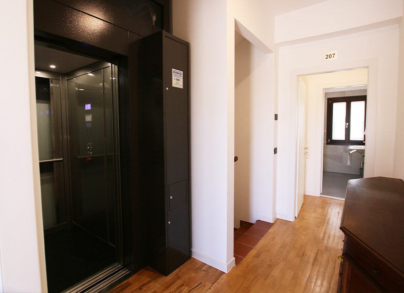 Camera tripla Lorenzo con terrazzo Villa Crico - Agriturismo B&B Noventa di Piave Venezia